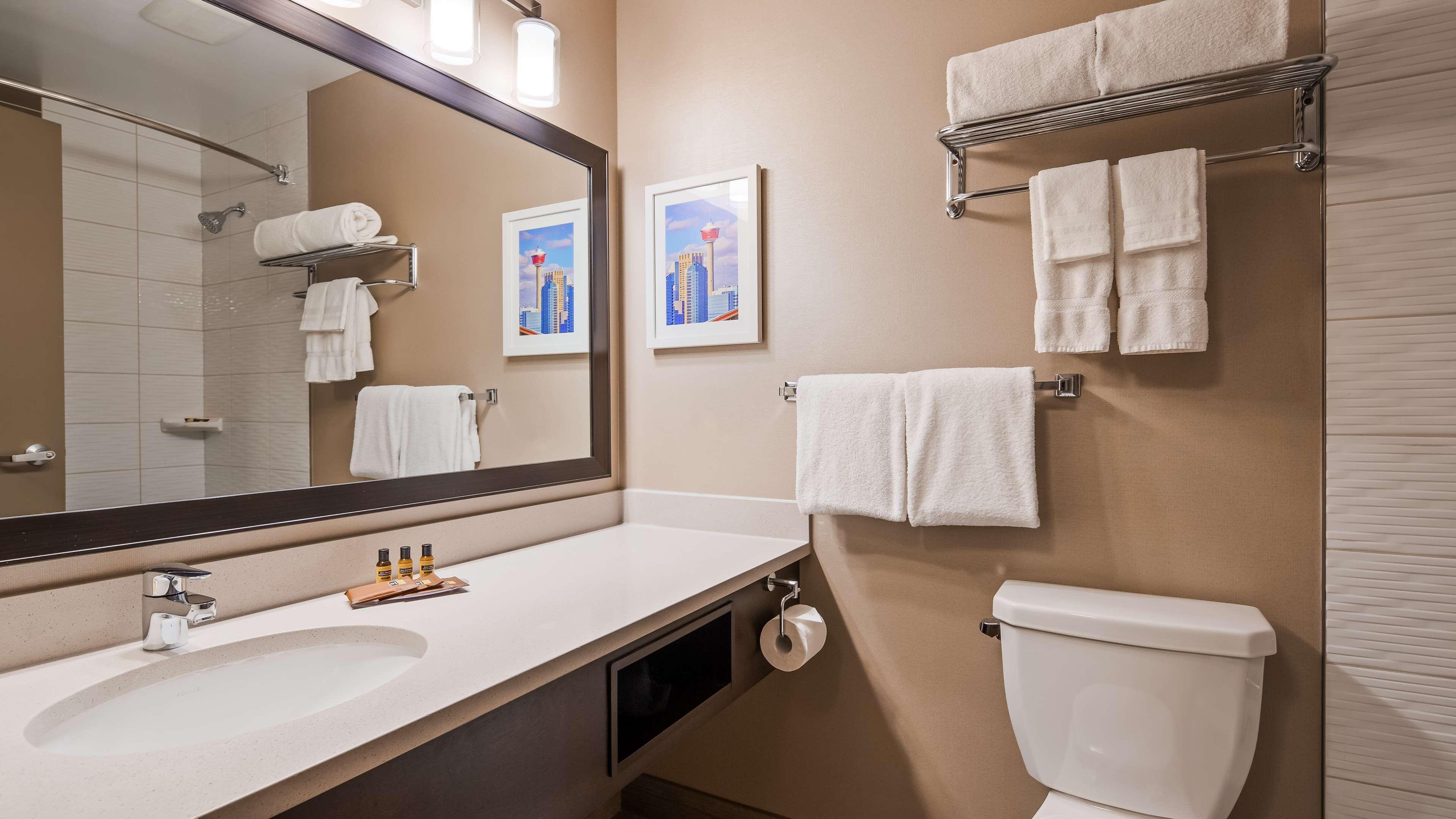 Best Western Plus Calgary Centre Inn Exterior foto